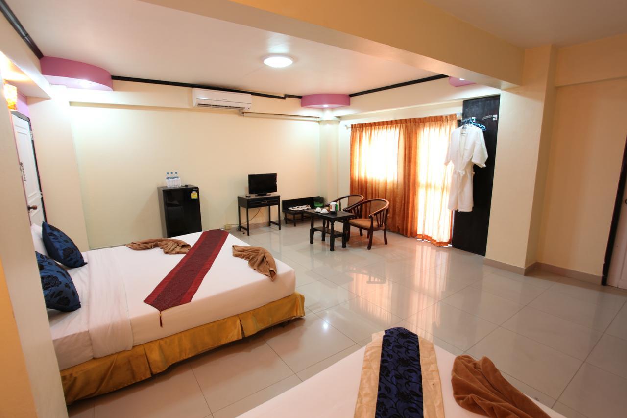 Home Pattaya Hotel Exterior photo