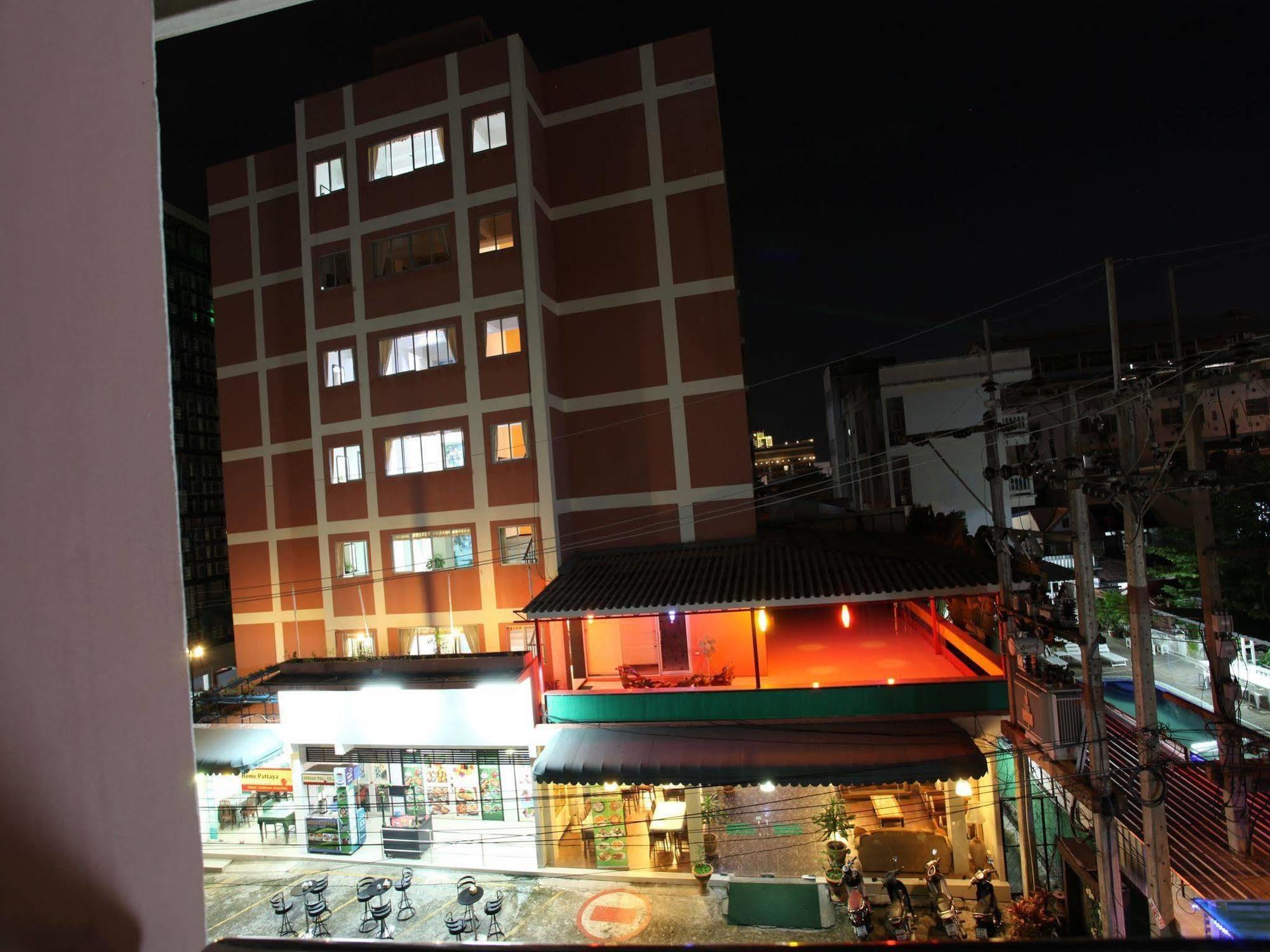 Home Pattaya Hotel Exterior photo